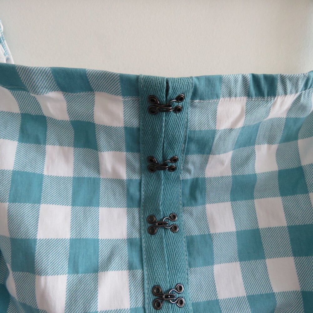 TORRID Fit And Flare Button Up Strapless Crop Top Jones Gingham Cloud Dancer NWT - Picture 4 of 15